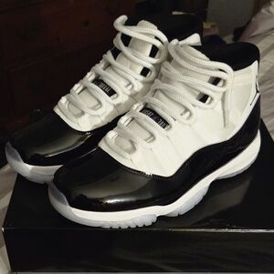 Jordan 11 Concord 2018 Size 10.5 $175.00 Like New Incredible Condition